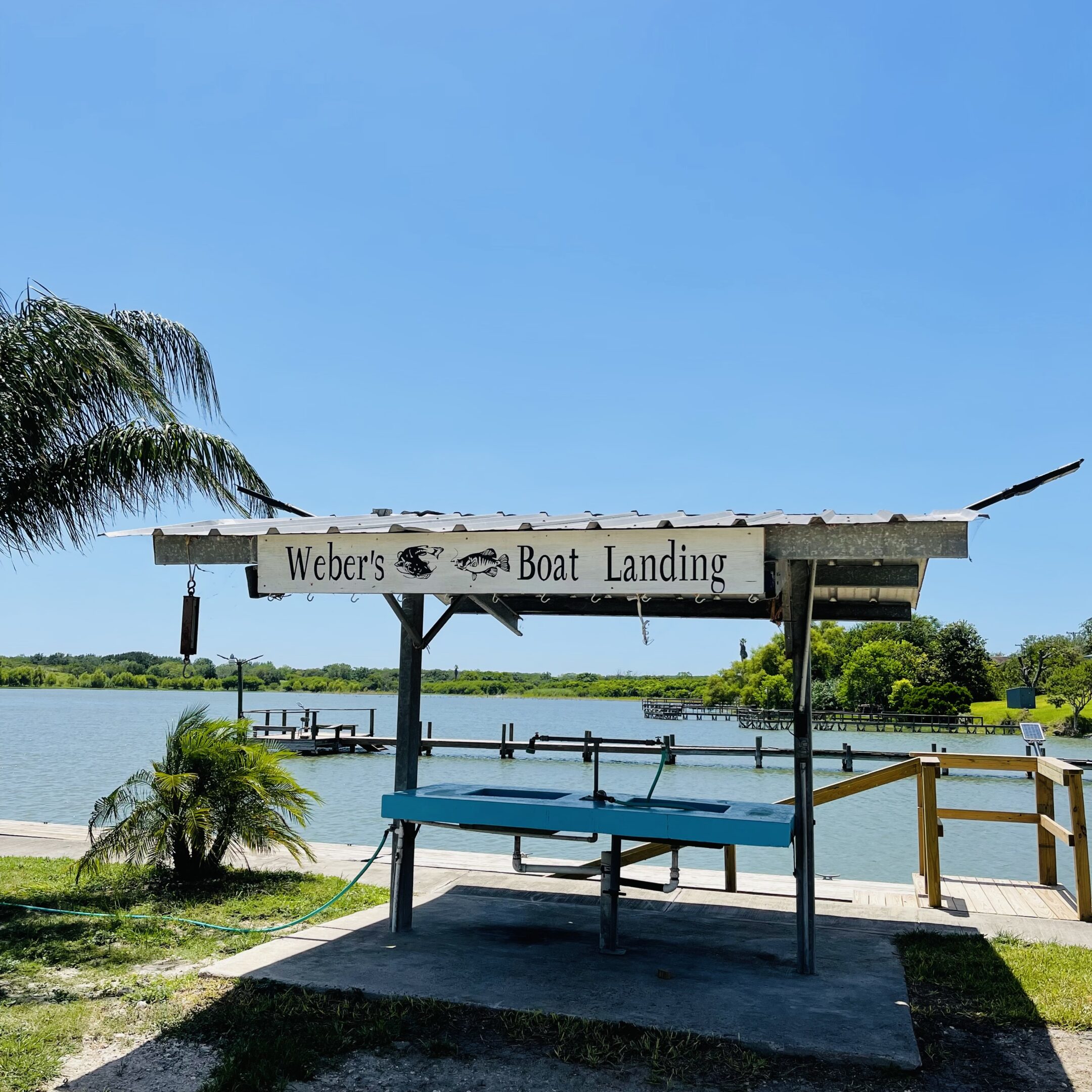 68533d47eac46_FishCleaningStation